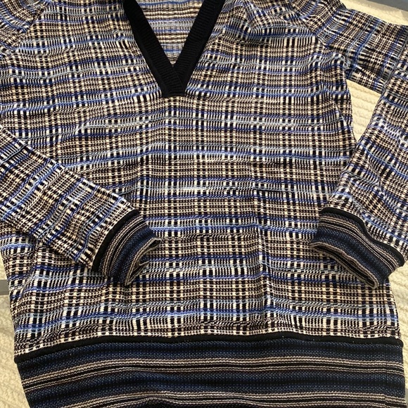 Beautiful missoni sweater - Picture 3 of 4